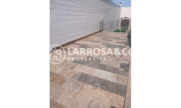 Resale - Detached House/Villa - Villamartin - Costa Blanca