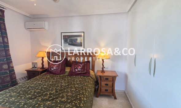 Resale - Apartment - Villamartin - Costa Blanca