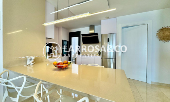 Resale - Detached House/Villa - San Miguel de Salinas - Bellavista