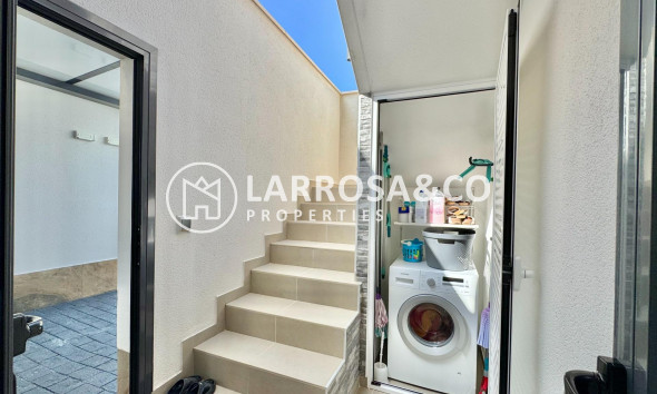 Resale - Detached House/Villa - San Miguel de Salinas - Bellavista