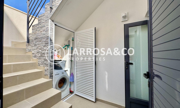 Resale - Detached House/Villa - San Miguel de Salinas - Bellavista