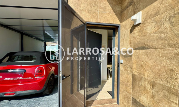 Resale - Detached House/Villa - San Miguel de Salinas - Bellavista