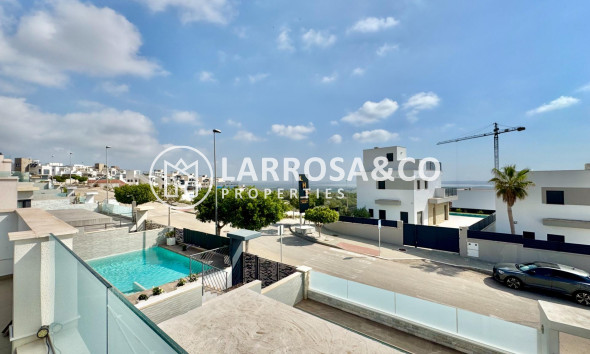 Resale - Detached House/Villa - San Miguel de Salinas - Bellavista