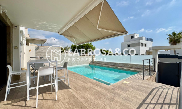 Resale - Detached House/Villa - San Miguel de Salinas - Bellavista