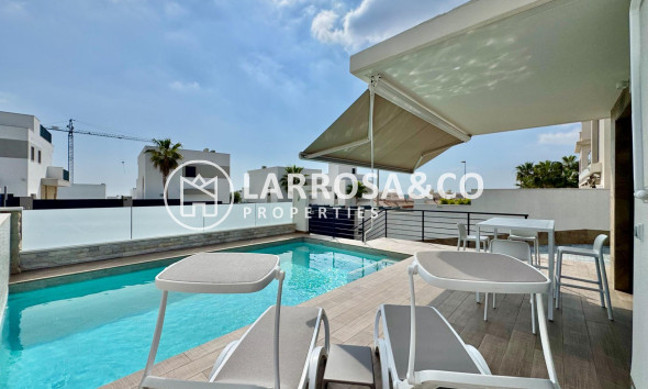Resale - Detached House/Villa - San Miguel de Salinas - Bellavista
