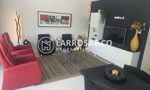 Resale - Apartment - Villamartin - Costa Blanca