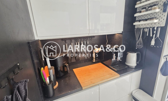 Resale - Apartment - Villamartin - Costa Blanca
