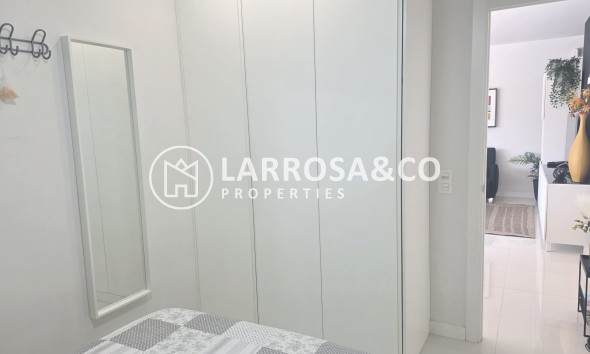 Resale - Apartment - Villamartin - Costa Blanca