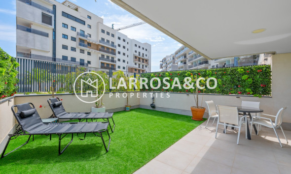 Resale - Apartment - Dehesa de Campoamor - Costa Blanca