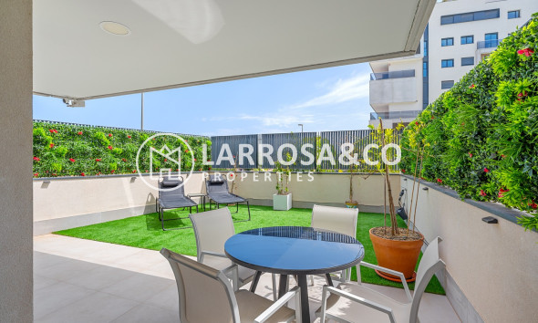 Resale - Apartment - Dehesa de Campoamor - Costa Blanca
