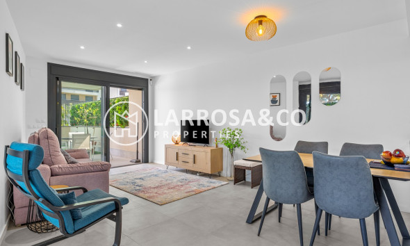Resale - Apartment - Dehesa de Campoamor - Costa Blanca