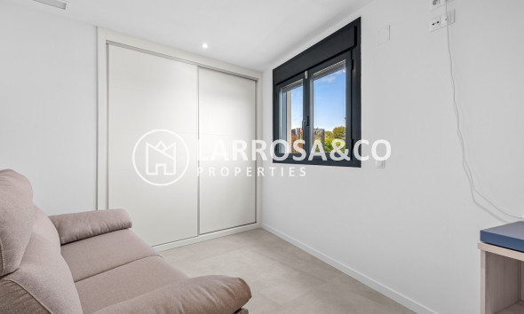 Resale - Apartment - Dehesa de Campoamor - Costa Blanca