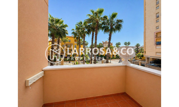 Resale - Apartment - Torrevieja - Playa de los locos
