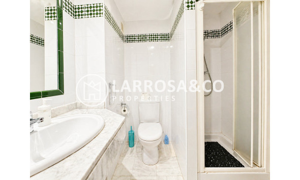 Resale - Apartment - Torrevieja - Playa de los locos