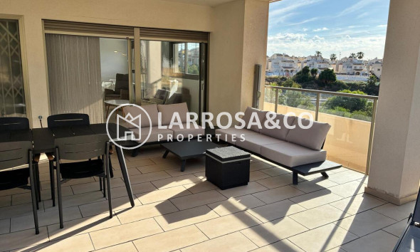 Resale - Apartment - Villamartin