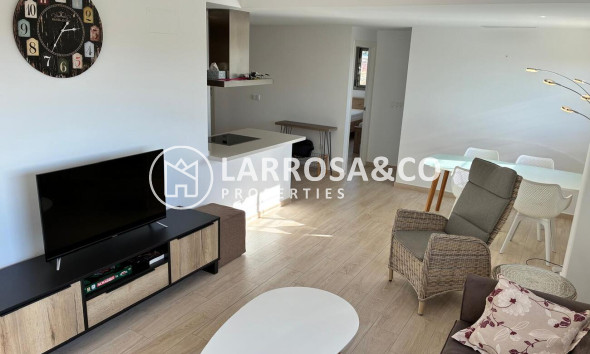 Resale - Apartment - Villamartin