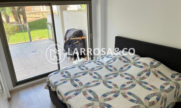 Resale - Apartment - Villamartin