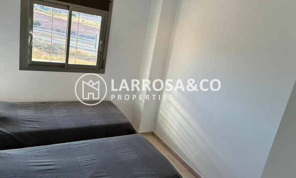 Resale - Apartment - Villamartin