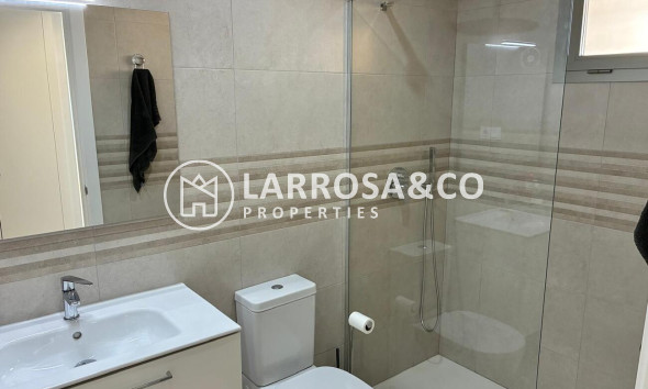Resale - Apartment - Villamartin