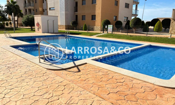 Resale - Apartment - Villamartin
