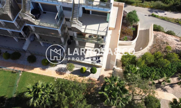 Resale - Apartment - Villamartin