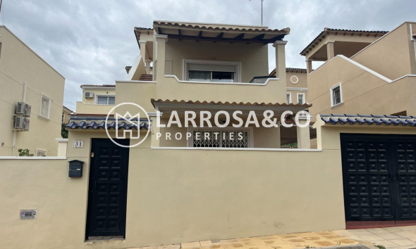 Resale - Bungalow - San Miguel de Salinas - Las Filipinas