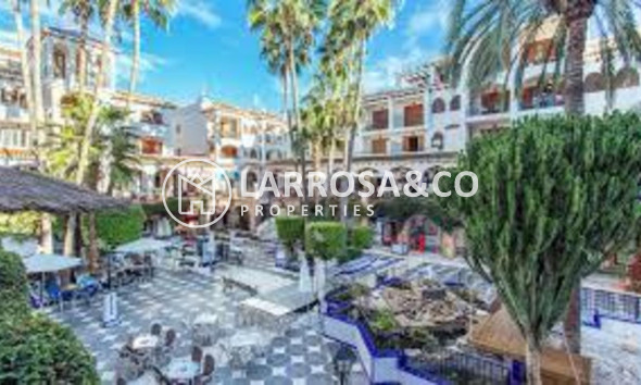 Resale - Apartment - Villamartin - Costa Blanca