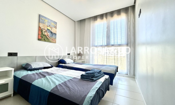 Resale - Apartment - Villamartin - Costa Blanca
