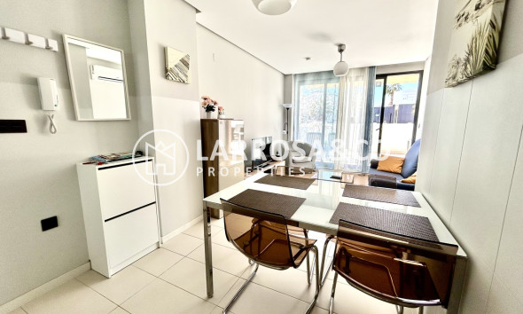 Resale - Apartment - Villamartin - Costa Blanca