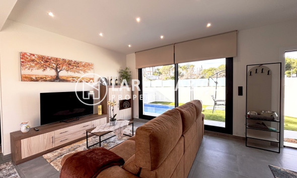 Resale - Detached House/Villa - Villamartin - Costa Blanca