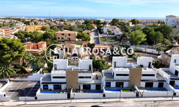 Resale - Detached House/Villa - Villamartin - Costa Blanca
