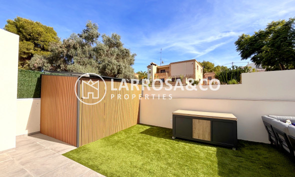 Resale - Detached House/Villa - Villamartin - Costa Blanca