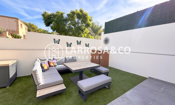 Resale - Detached House/Villa - Villamartin - Costa Blanca