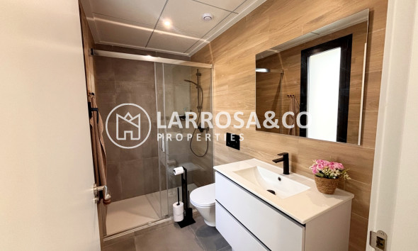 Resale - Detached House/Villa - Villamartin - Costa Blanca
