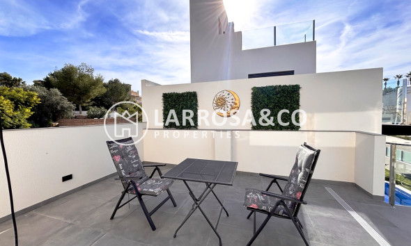 Resale - Detached House/Villa - Villamartin - Costa Blanca