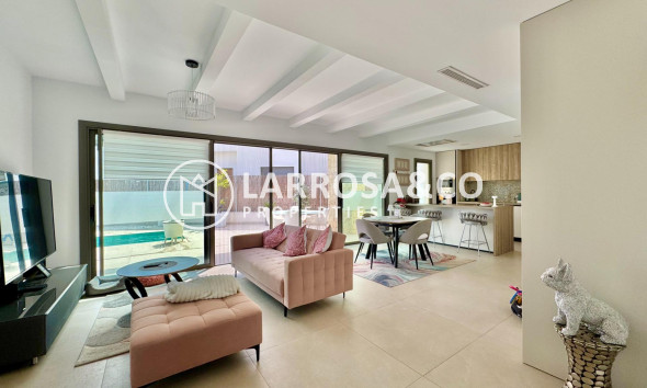 Resale - Detached House/Villa - San Miguel de Salinas - Blue Lagoon - Galán