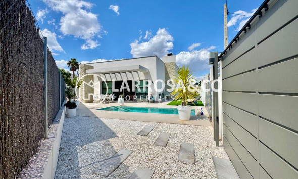 Resale - Detached House/Villa - San Miguel de Salinas - Blue Lagoon - Galán