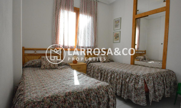 reventa-bungalow-guardamar-moncayo-dormitorio-2-rv2063