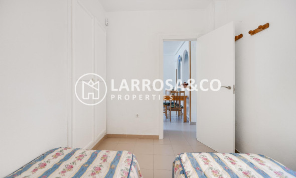 Resale - Bungalow - Torrevieja - Playa de los Naufragos