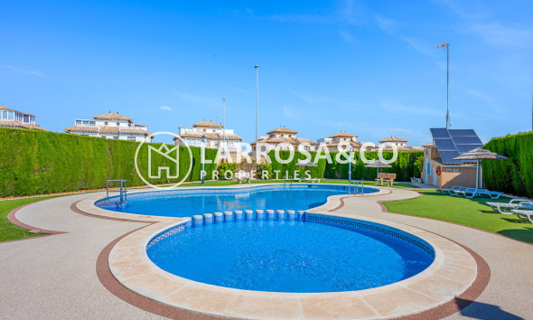 Resale - Semi-detached house - Cabo Roig - Costa blanca