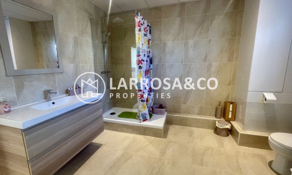 Resale - Detached House/Villa - Urb. La Marina - Inland