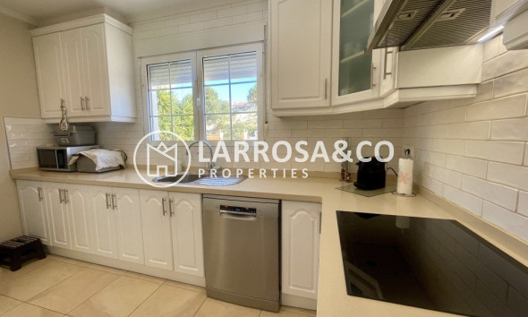 Resale - Detached House/Villa - Urb. La Marina - Inland