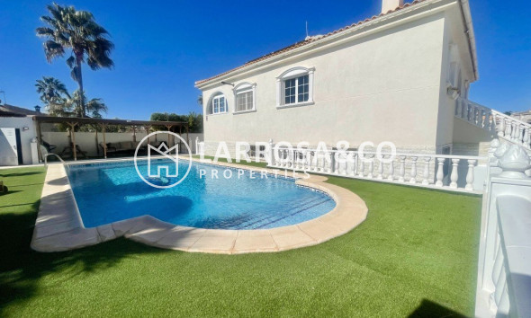 Resale - Detached House/Villa - Urb. La Marina - Inland