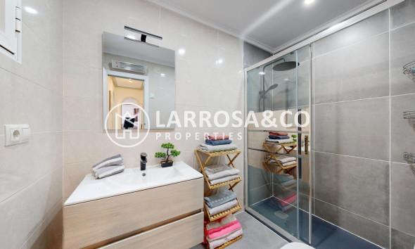 Reventa - Adosado - San Miguel de Salinas - 03193