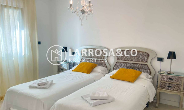 Resale - Apartment - Benissa Costa - Costa Blanca