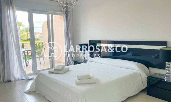 Resale - Apartment - Benissa Costa - Costa Blanca