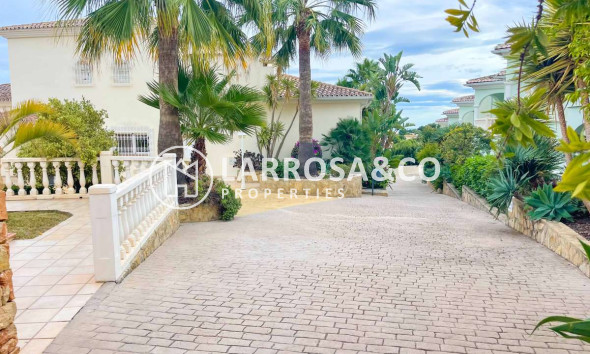 Resale - Apartment - Benissa Costa - Costa Blanca