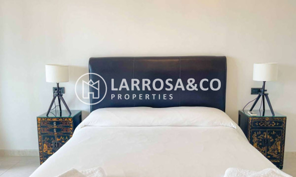 Resale - Apartment - Benissa Costa - Costa Blanca