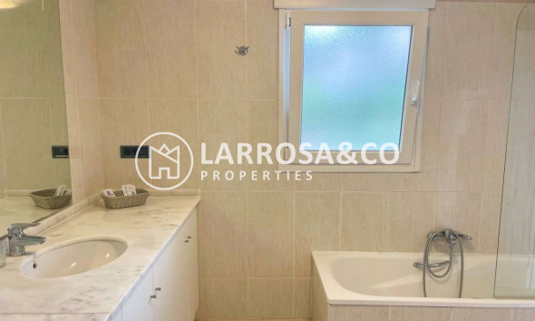 Resale - Apartment - Benissa Costa - Costa Blanca