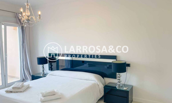 Resale - Apartment - Benissa Costa - Costa Blanca